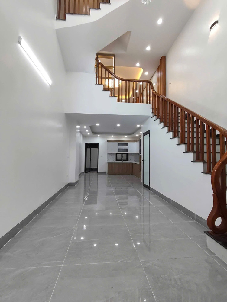 Đông Mỹ - Xã Nam Phù – 70M² – 5T – Nhà Mới –Ô Tô Đỗ Cửa- Giá Nhỉnh 6 Tỷ