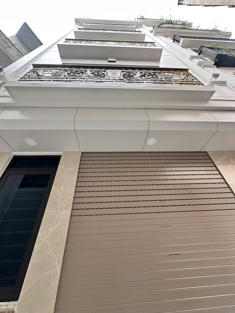 Cực Hiếm Phố Đồng Cổ 50M 6T Thang Máy Ngần Ô Tô Nhà Đẹp Ở Ngay Nhình 15 Tỷ