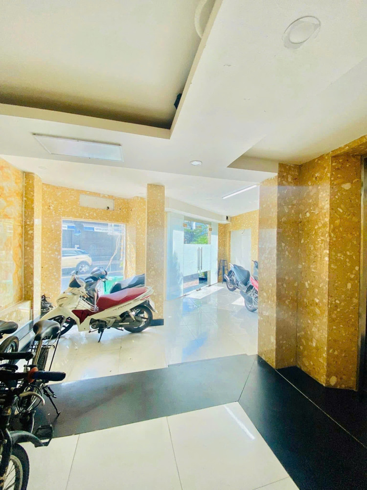 Bán Nhà Mặt Tiền Hoàng Việt - Giao Út Tịch, 6,2X16m, 6 Tầng - Thang Máy - 11 Pn, Chỉ 36,9 Tỷ