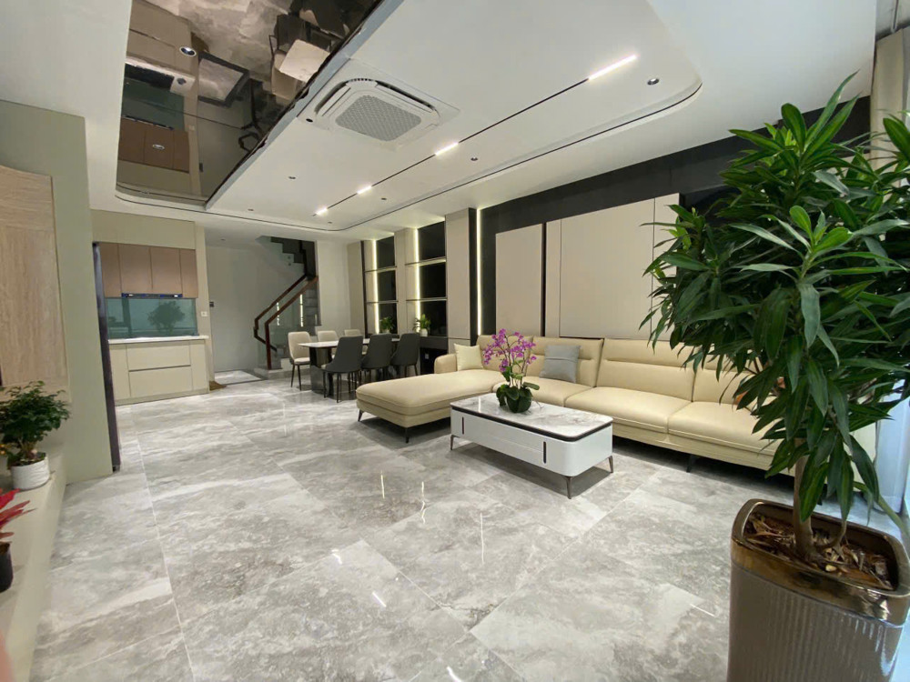 Siêu Phẩm Nguyễn Văn Cừ, 50M2, 6 Tầng Thang Máy, Full Nội Thất, Phân Lô Gia Thụy