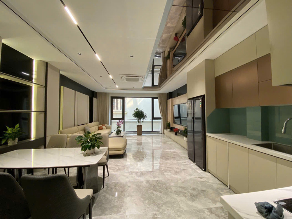 Siêu Phẩm Nguyễn Văn Cừ, 50M2, 6 Tầng Thang Máy, Full Nội Thất, Phân Lô Gia Thụy