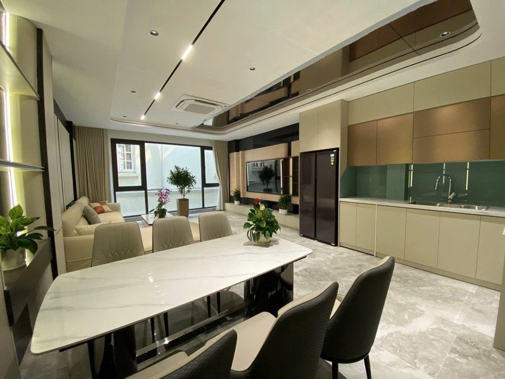 Siêu Phẩm Nguyễn Văn Cừ, 50M2, 6 Tầng Thang Máy, Full Nội Thất, Phân Lô Gia Thụy