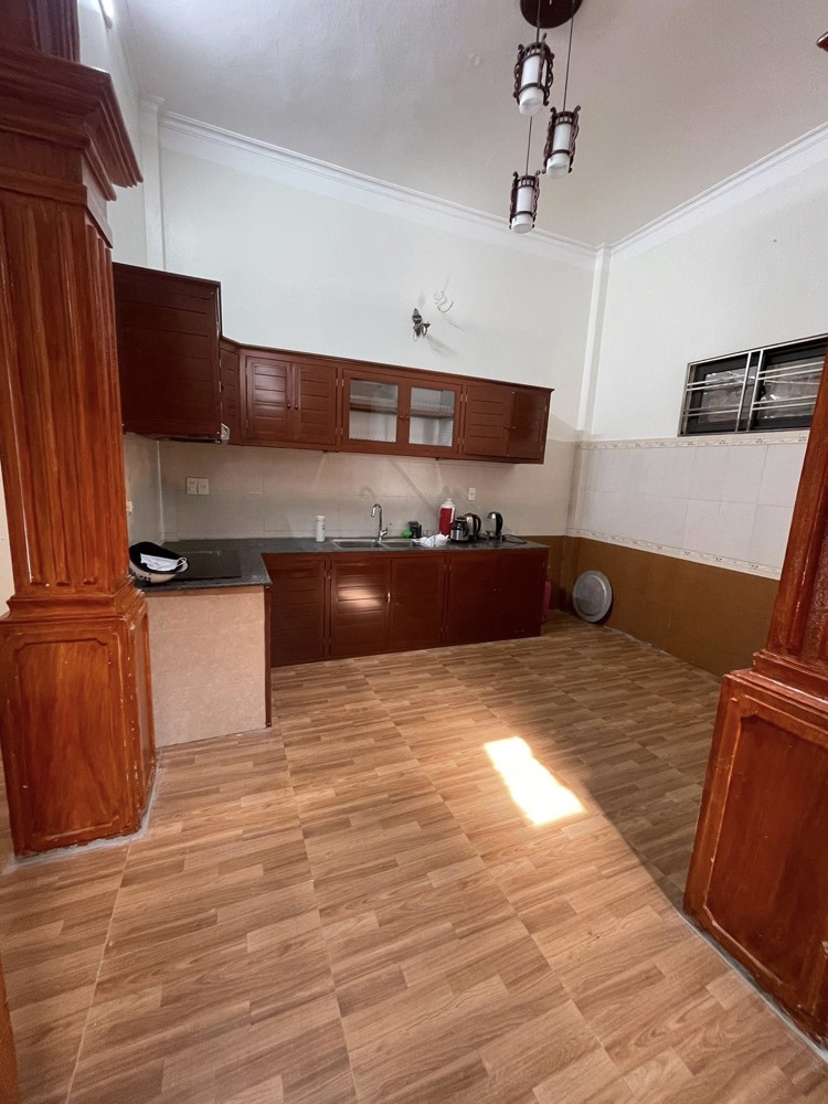 Bán Nhà 3,5 Tầng Trung Tâm Bồ Xuyên Oto Vào Tận Nơi Nhà Dân Xây Chắc Chắn