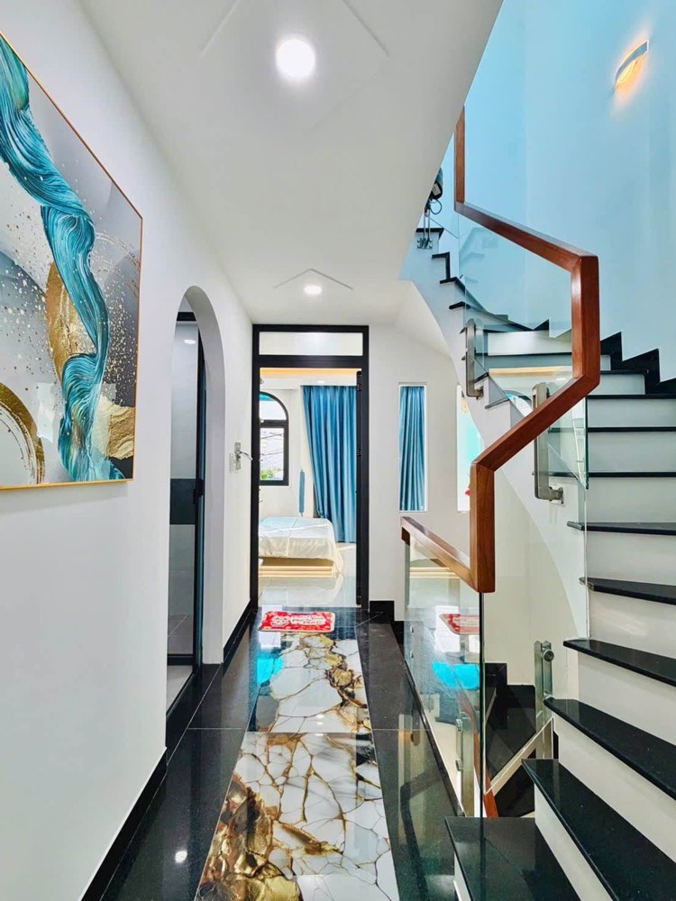 7 Chổ Ngủ Trong Nhà - 3 Tầng Lầu - (43M2) Vuông A4 - Nguyễn Văn Khối - Trung Tâm Gò Vấp - 6.X