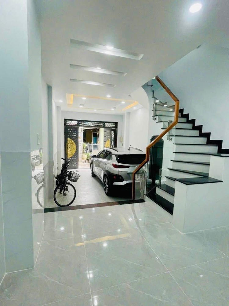 7 Chổ Ngủ Trong Nhà - 3 Tầng Lầu - (43M2) Vuông A4 - Nguyễn Văn Khối - Trung Tâm Gò Vấp - 6.X