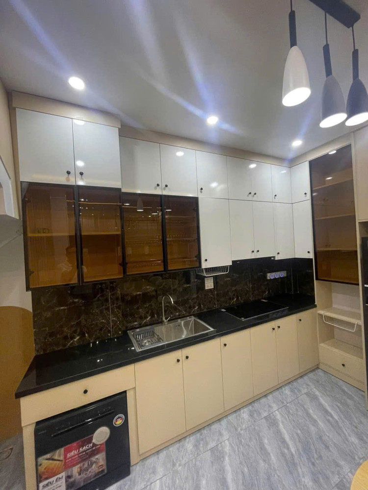 Ngọc Thụy – Không Gian Sống Chọn Lọc – Nhà Đẹp Không Có Căn Thứ 2