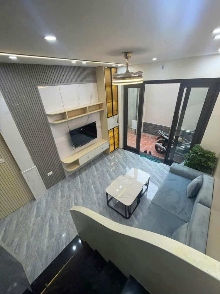 Ngọc Thụy – Không Gian Sống Chọn Lọc – Nhà Đẹp Không Có Căn Thứ 2