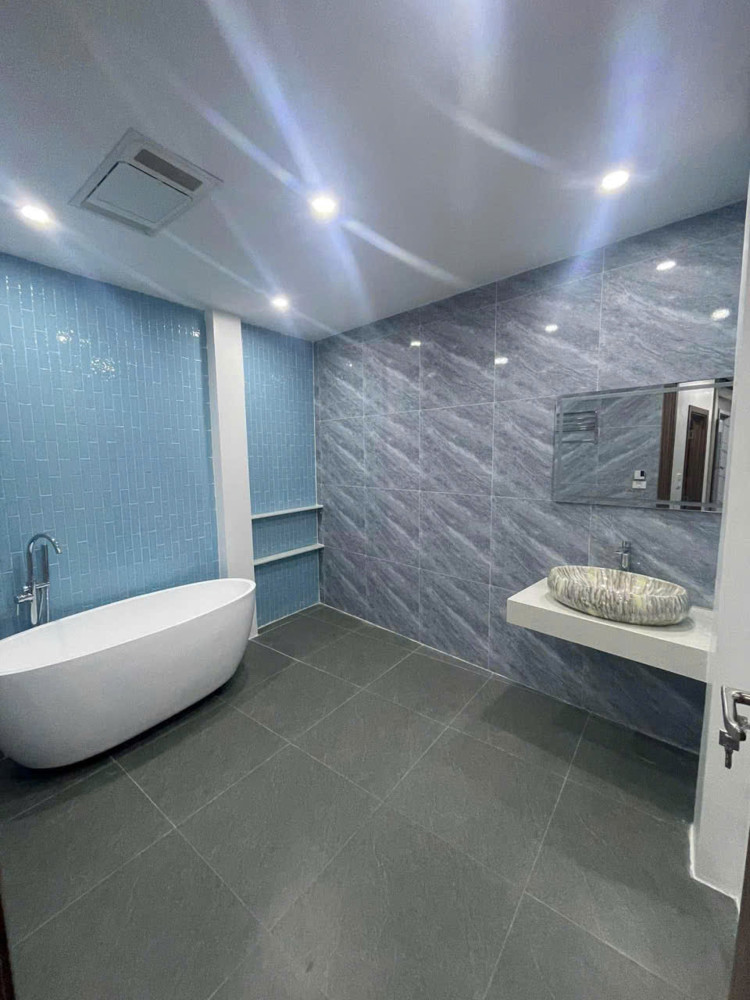 Cực Hiếm Ngọc Thụy – Thang Máy – Full Nội Thất – Giá Chưa Phản Ánh Đúng Giá Trị