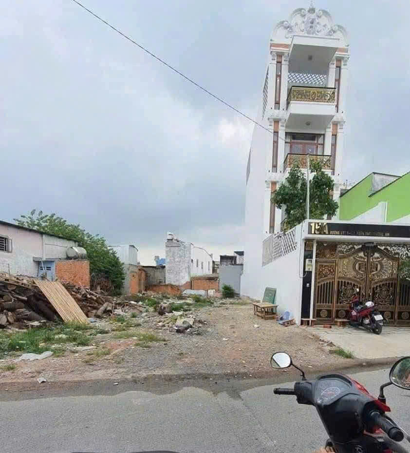 Bán Gấp Lô Đất Mt Hẻm Nhựa 8M Gần Chợ Đại Hải, Xã Bà Điểm Hóc Môn