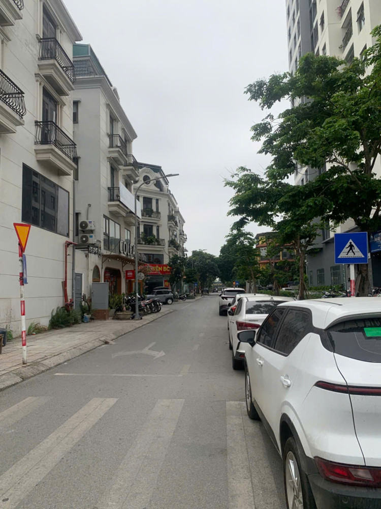 Bán Đât 80M Mặt Tiền 5M Lô Góc 3 Mặt Thoáng ,Giá Nhỉnh 7 Sát Học Viện Nông Nghiệp 1 ,