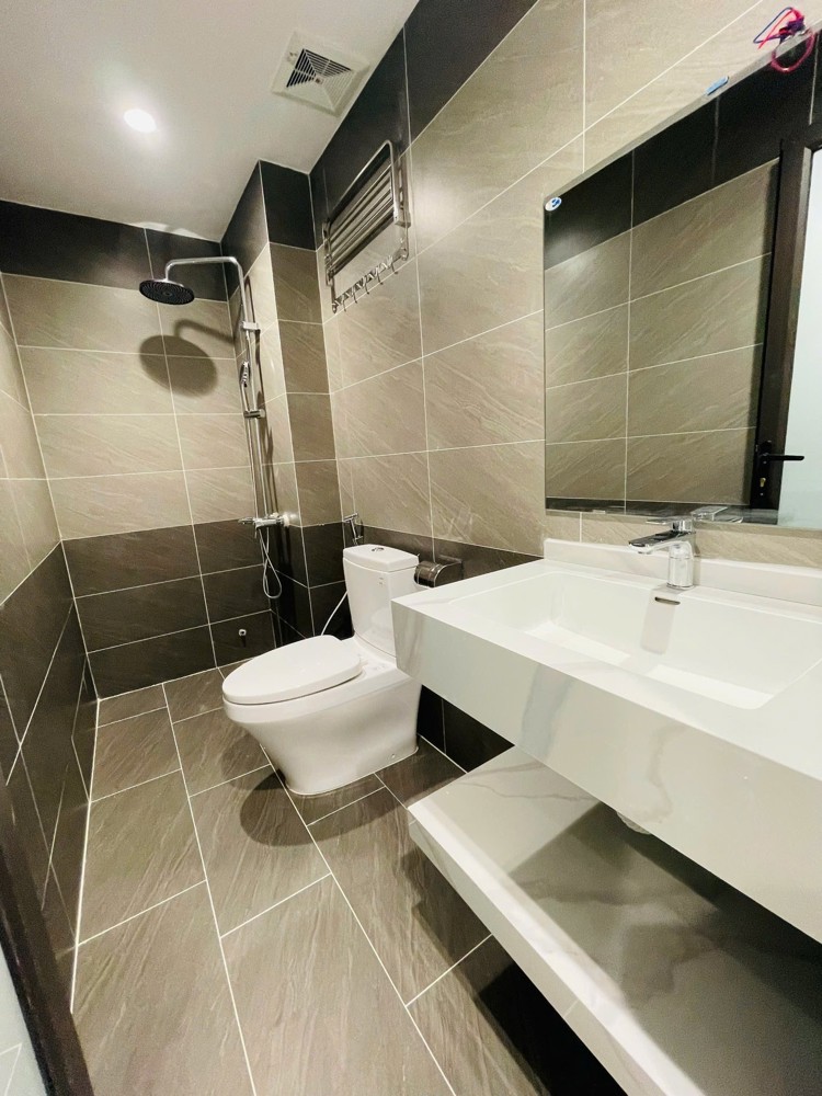 Toà Nhà Căn Hộ Dịch Vụ 8 Tầng Thang Máy - 15 Phòng Full Nội Thất