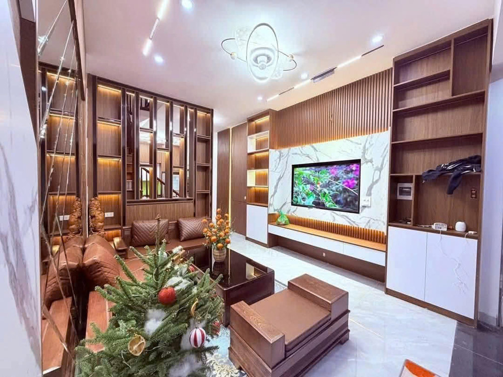 Nhà Hồ Tùng Mậu 6 Phòng Ngủ – Giá 10.89 Tỷ: Khoảng Giá “Nguy Hiểm” Dễ Bị Mua Mất Nhất