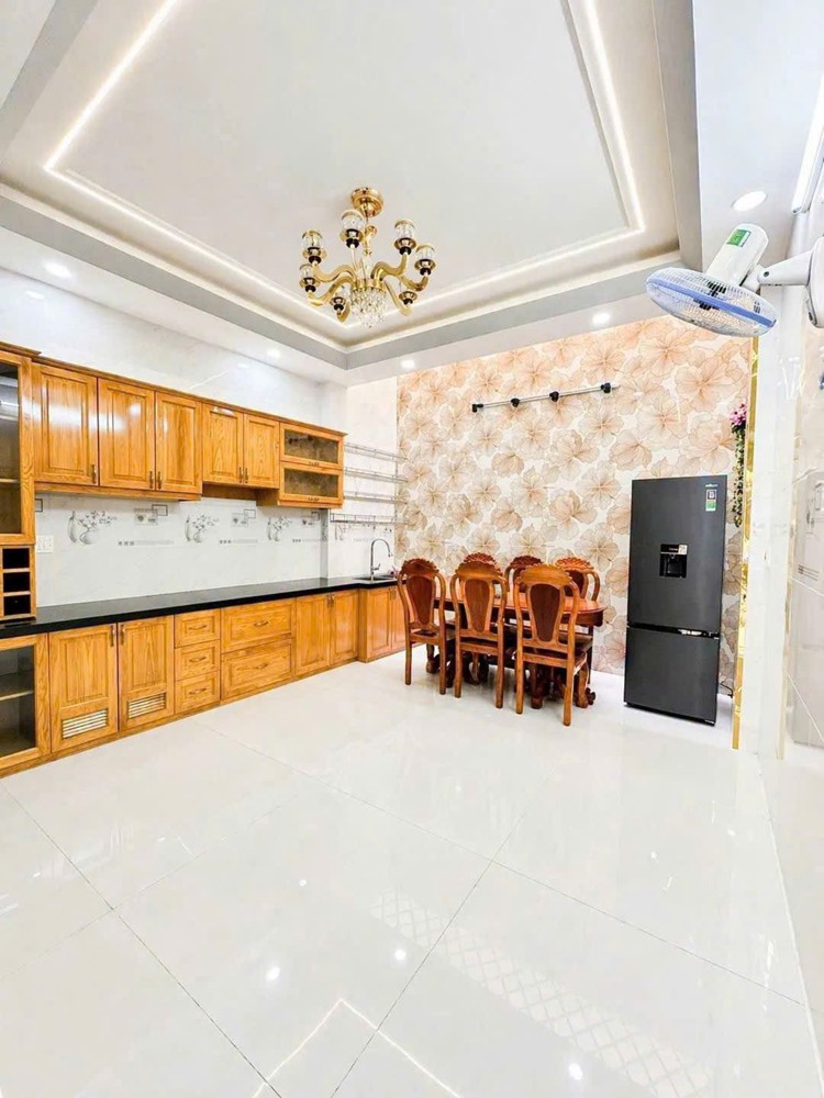 Giảm Sốc 300Tr – Còn 8.5 Tỷ Nhà Mới + Thang Máy Hiếm Gò Vấp. Đường Phạm Văn Chiêu