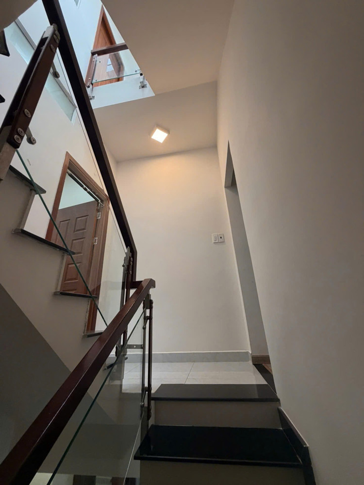 Ngã Tư Hàng Xanh - Sát Mt Bạch Đằng - Giáp Q.1 - 42M2. Nở Hậu Tài Lộc - 3 Tầng - 5.X Tỷ