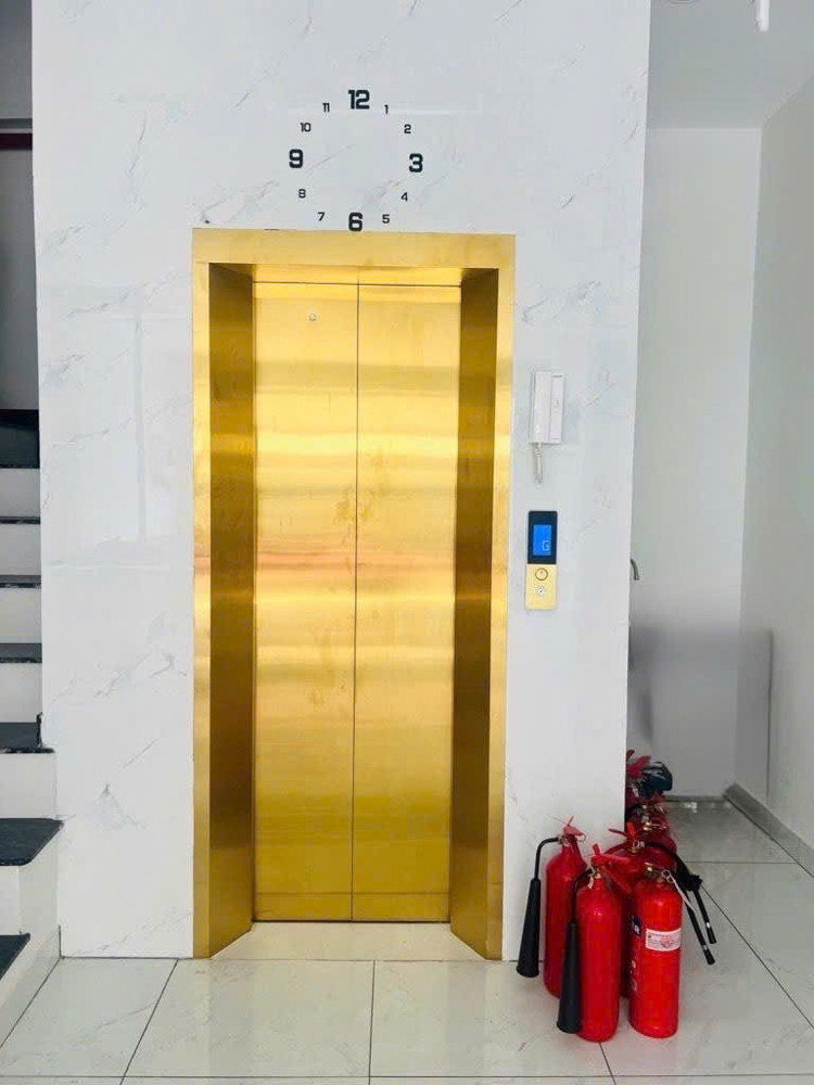 Bán Tòa Nhà 5 Tầng - Mặt Tiền Kd Đ.đề Thám, P.cầu Ông Lãnh, Quận 1 - Dt 52M2 Ngang Lớn 4,5M*11m 