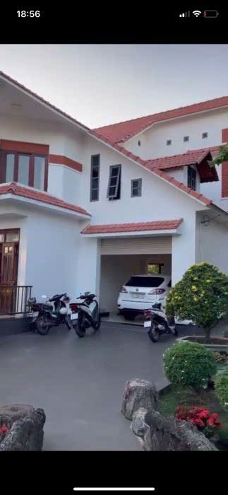 Biệt Phủ Sân Vườn – Mặt Tiền Đường Lớn – Full Nội Thất – Tân Xuân 2, Hóc Môn