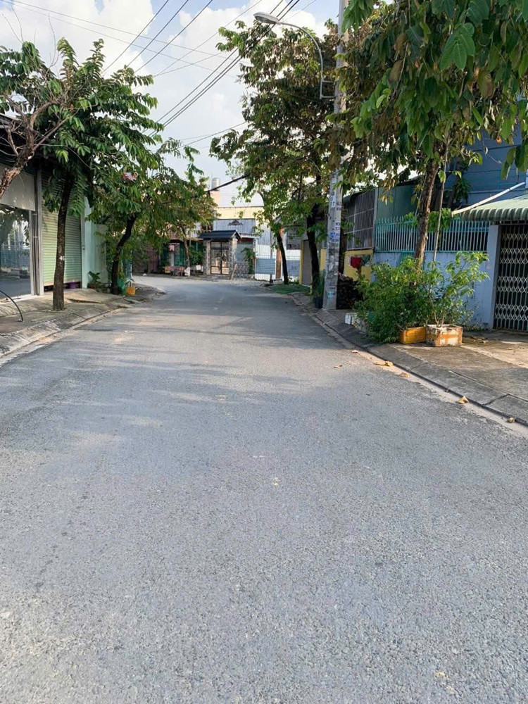 Nhà Đẹp Kiên Cố (5X18) Trệt 2 Lầu Tum – Hxh 1/ Ấp Đông – Giá Chỉ 5.25T