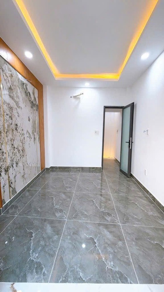 Đoàn Văn Bơ – Nhà 3 Tầng Nhỏ Xinh – Xách Vali Vào Ở Ngay Giá Chính Chủ: 3.5 Tỷ – Bớt Lộc Cách Hẻm