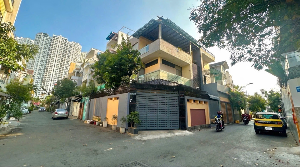 Biệt Thự Kiều Đàm Trần Xuân Soạn Q7 – Lô Góc 2 Mặt Tiền – 175M2