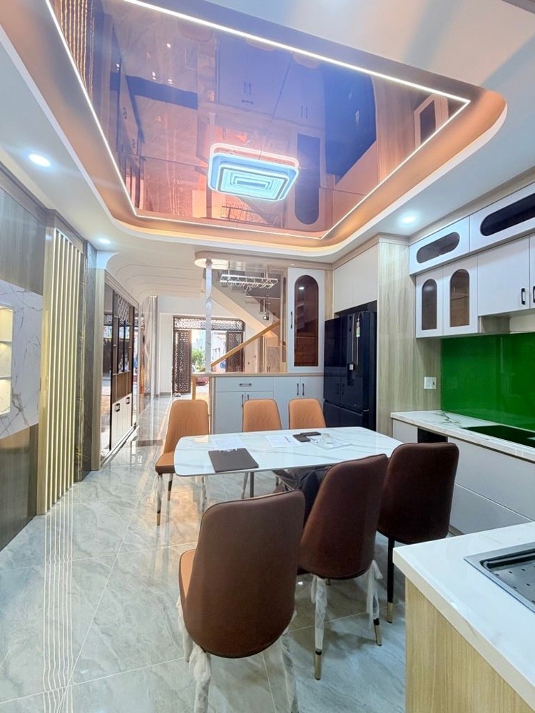 K2210 - Siêu Phẩm 5 Tầng Sát Sông