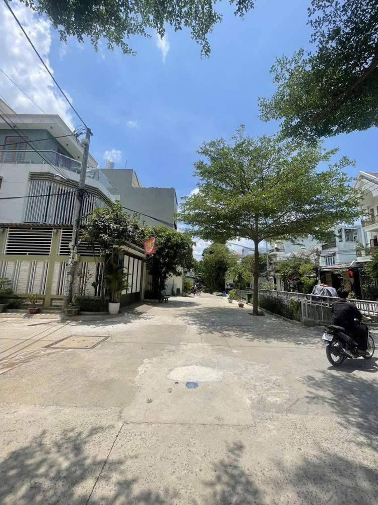 Đất (5.1X22) Mặt Tiền Đường 20M – Quận 12 – Giá Chỉ 5.5 Tỷ (Gần Đình Quới An)