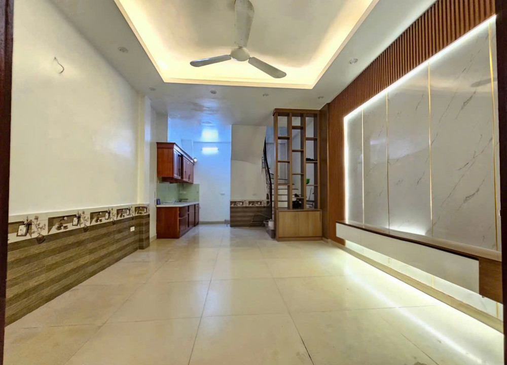 Nhà Đẹp 36M² Thạch Bàn – Ô Tô Đỗ Cổng – Gần Công Viên – Giá Cực Hợp Lý