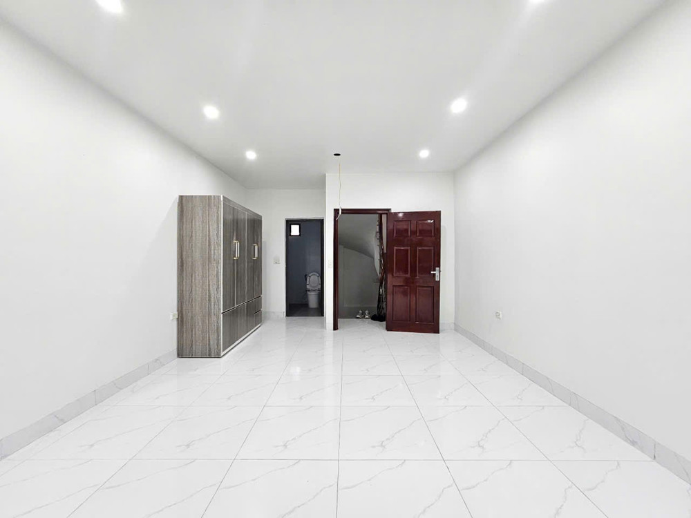 Nhà Đẹp 36M² Thạch Bàn – Ô Tô Đỗ Cổng – Gần Công Viên – Giá Cực Hợp Lý