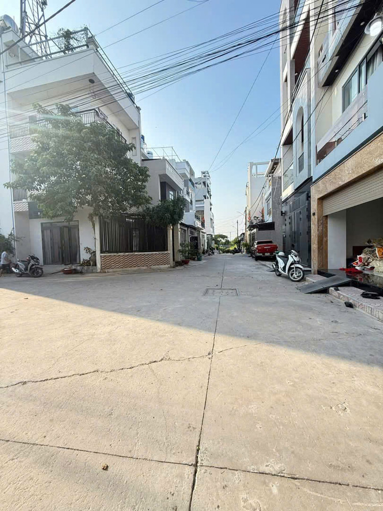 Tòa Nhà Góc 2 Mặt Tiền – 4 Tầng – Ngang 5.5M Hiếm – Dòng Tiền 20Tr/tháng