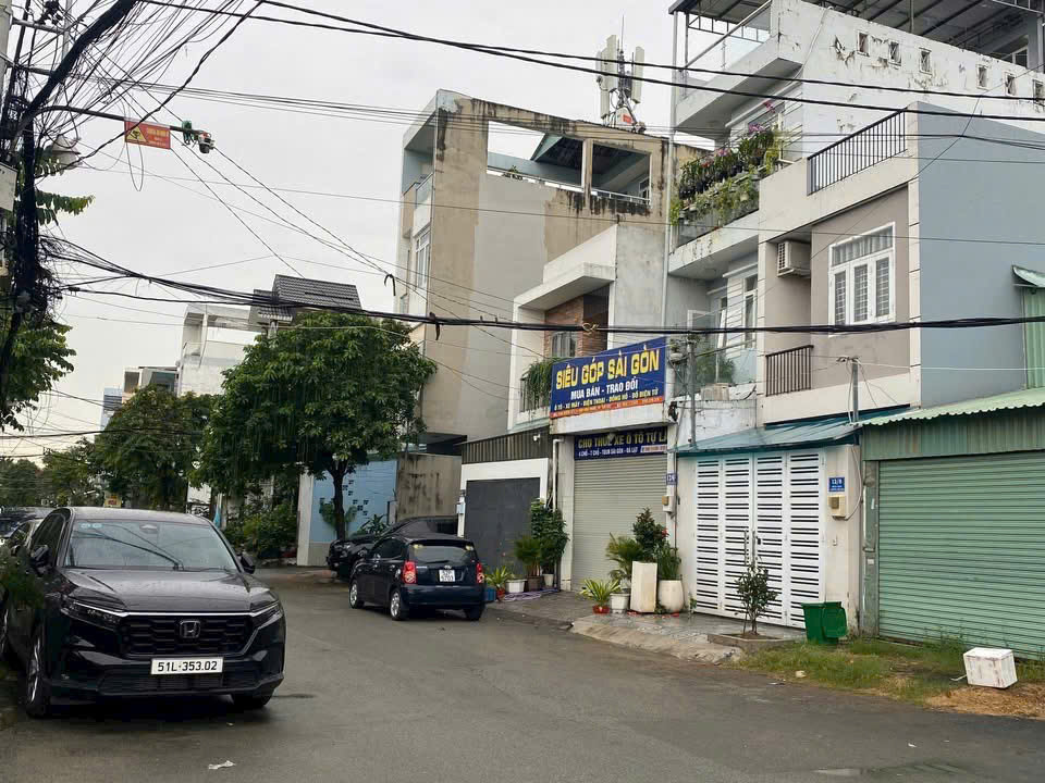 Chỉ 9.5 Tỷ - Bán Nhà 4 Lầu Mặt Tiền Hẻm Xe Tải Né Nhau - Đường Số 8 - Hiệp Bình Phước - Ngay Phở