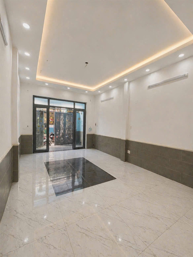 Nhà Hẻm 98 Bùi Văn Ba – Vị Trí Đẹp- Chỉ 7 Tỷ 9 Tl