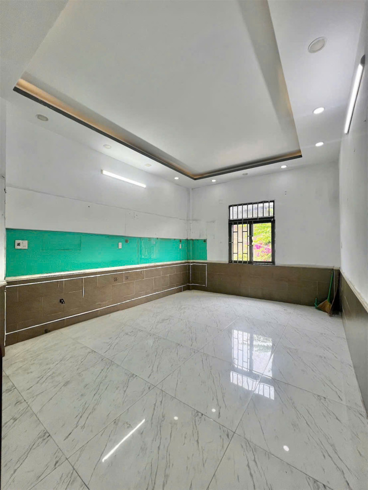 Nhà Hẻm 98 Bùi Văn Ba – Vị Trí Đẹp- Chỉ 7 Tỷ 9 Tl