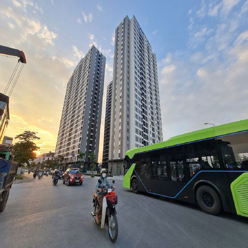 90M2 Mặt Phố Kinh Doanh Sầm Uất Nhất Trâu Quỳ, Gia Lâm. Loanh Quanh 40 Tỷ. Lh 0989894845