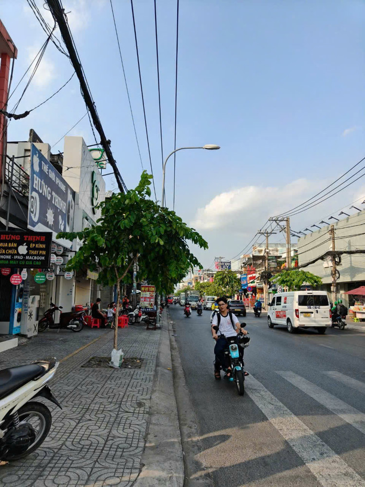 Mặt Tiền Nguyễn Ảnh Thủ, Trung Mỹ Tây – Trục Kd Sầm Uất – Giá 19,99 Tỷ