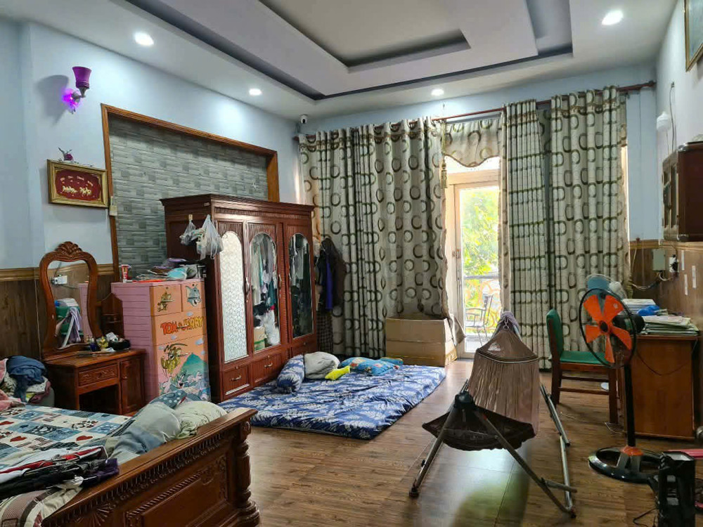 Bán Nhà 5 Tầng Dĩ An,Dt 150M2 Shr Đường Ô Tô,Có Gara Ô Tô,Gần Biconsi