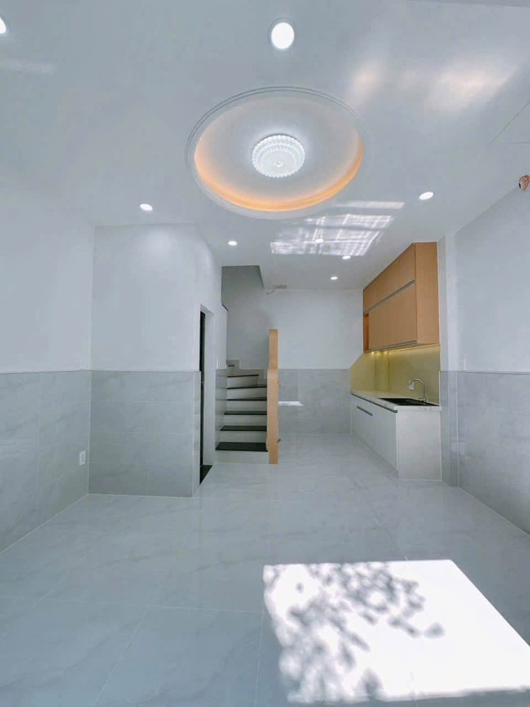 Bán Nhà Đẹp Mới Q4 Có 2 Đ Đúc Bê Tông