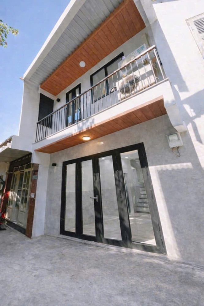 Bán Nhà Đẹp Mới Q4 Có 2 Đ Đúc Bê Tông