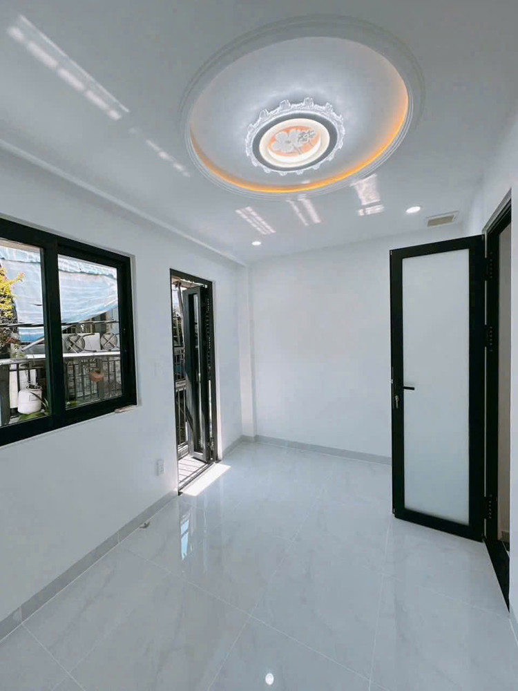 Bán Nhà Đẹp Mới Q4 Có 2 Đ Đúc Bê Tông