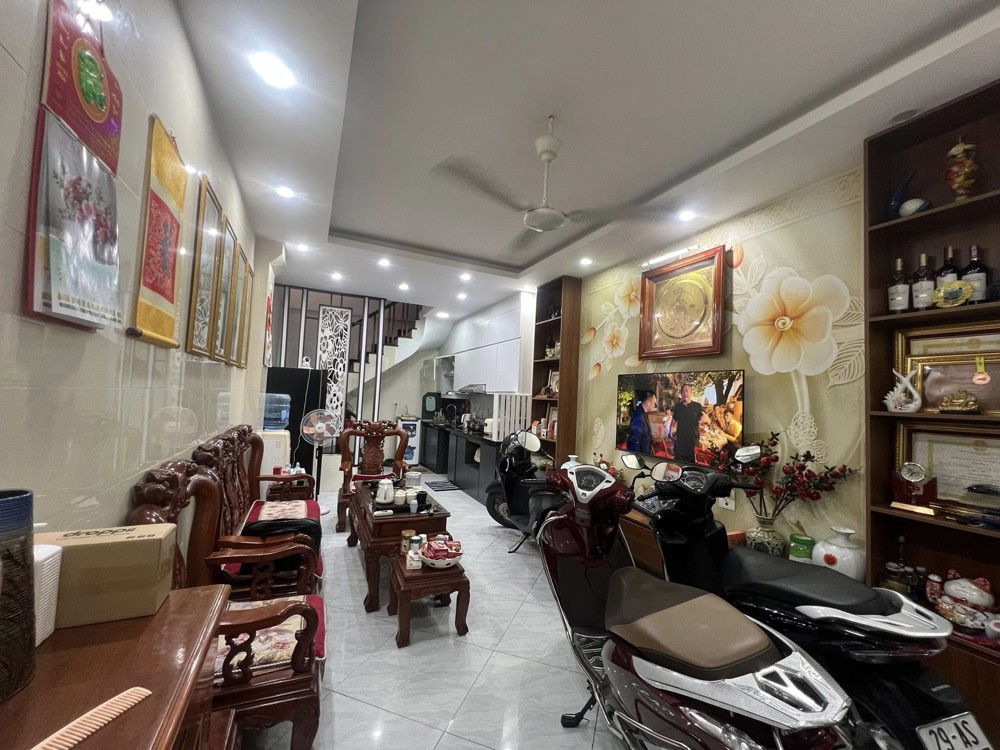 Siêu Phẩm Dương Quảng Hàm Trung Tâm Cầu Giấy, Ngõ Thông Tứ Tung, Gần Chợ, Ô Tô Đỗ Cửa Chỉ Hơn