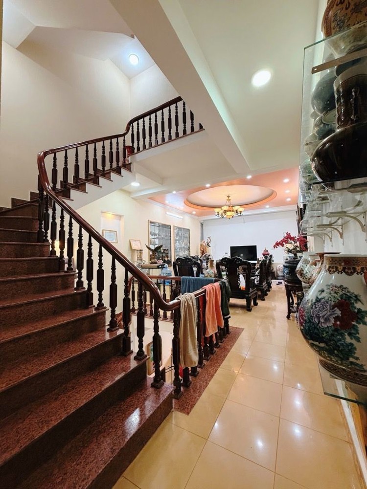 Khu Vip - Thoáng Trước Sau - Ô Chờ Thang Máy - Kinh Doanh Online - Ở Sướng