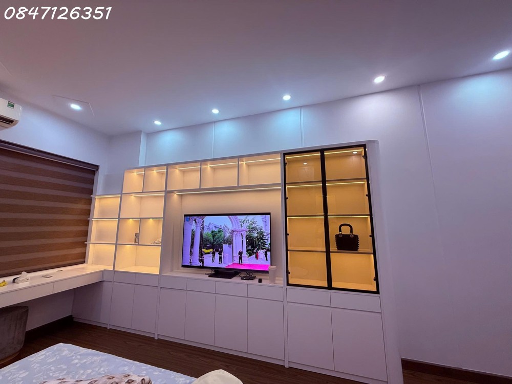 Nhà Đẹp Quan Hoa Full Nội Thất Xịn 38M 5T Nhà Ngõ Thông, Gần Phố, Ngập Tràn Tiện Ích