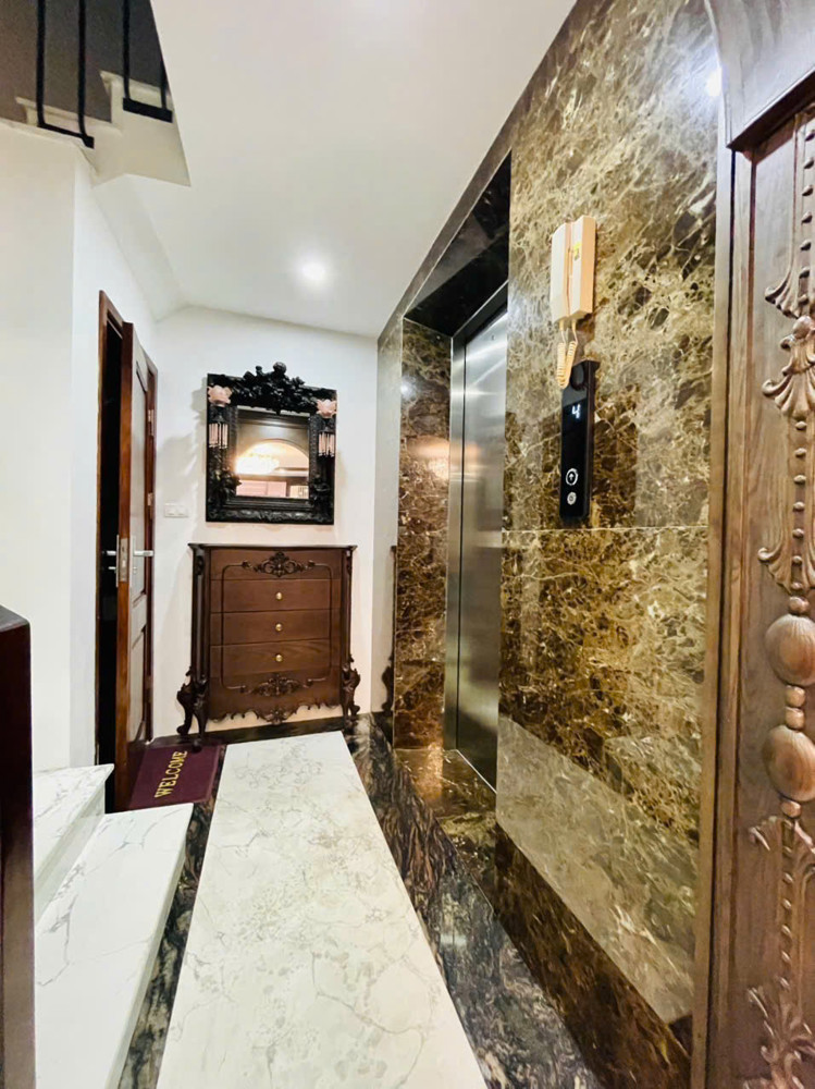 Lê Trọng Tấn- Tx – 42.5M² – 7T Thang Máy – Nhà Mới