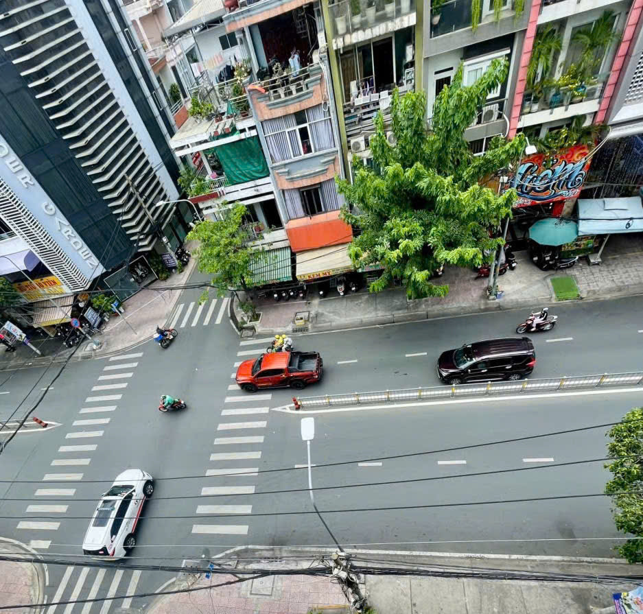 Bán Nhà Mặt Tiềnkinh Doanh Lê Văn Linh Q4 Dt 4 X 15 X 5 Tấm