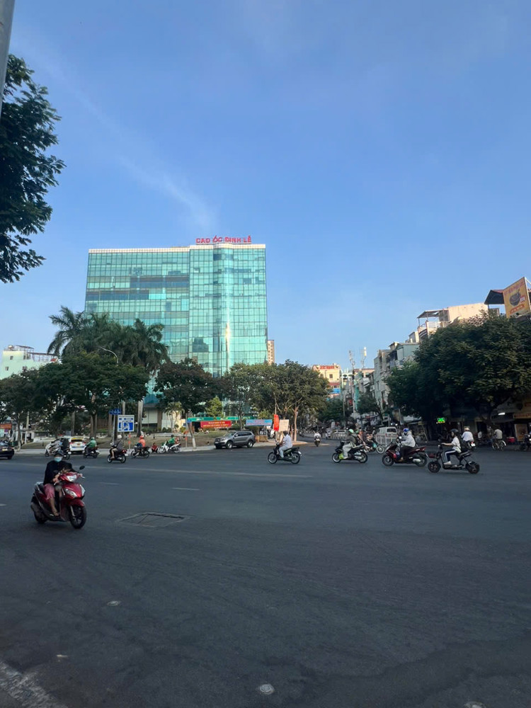 Bán Nhà 2 Mặt Tiền Hoàng Diệu Phường Xóm Chiếu, Quận 4- Nhà Phố 2 Mặt Tiền Trước Saudt 4M X