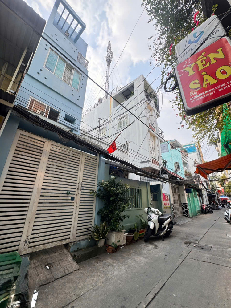 Chính Chủ Cần Bán Nhà 4 Tầng Mặt Tiền Hxh Đ.lê Thị Riêng, Bến Thành, Quận 1 - Dt Lớn 76M2 Full Thổ