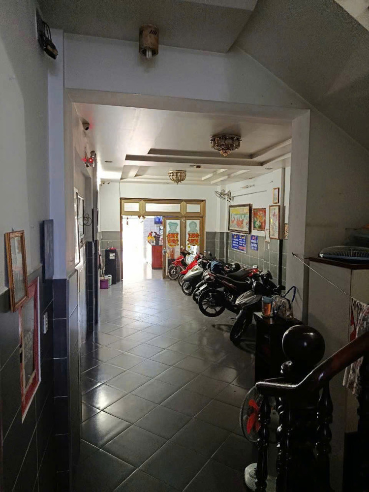 Khách Sạn 17 Phòng + Trụ Anten Thu Nhập 87Tr/tháng – Sát Mt Lê Văn Khương Chỉ 11T