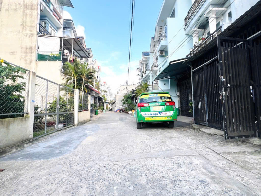 Siêu Phẩm 4 Tầng - Phân Lô Vip Ngay Đh Gtvt – Dòng Tiền 9Tr/tháng – Giá Cực Tốt!