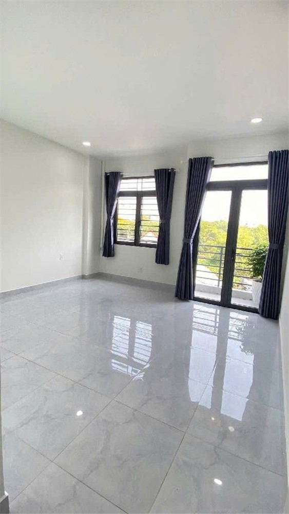 Nhà Mới Hẻm 496 Dương Quảng Hàm – Xe Tải Đậu Cửa – Chỉ 7.7 Tỷ