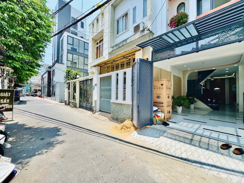 Góc 2 Mặt Tiền Hiếm – Xe Hơi Tránh – Nhà Mới 4 Tầng 56M2 - Ngay Lê Hoang Phái - Gò Vấp