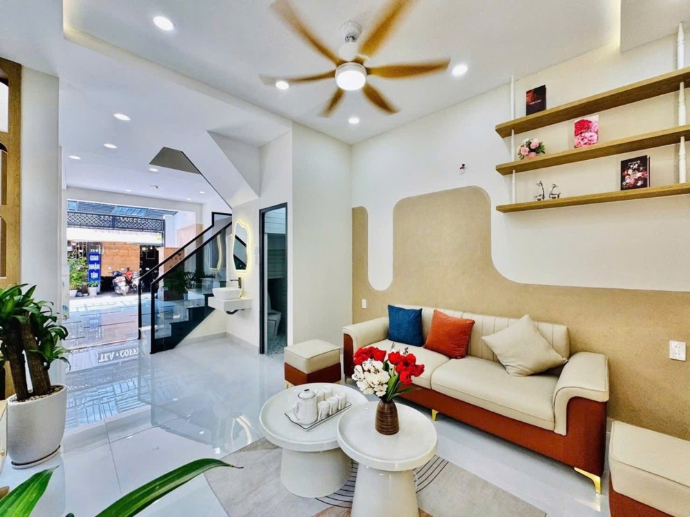 Góc 2 Mặt Tiền Hiếm – Xe Hơi Tránh – Nhà Mới 4 Tầng 56M2 - Ngay Lê Hoang Phái - Gò Vấp