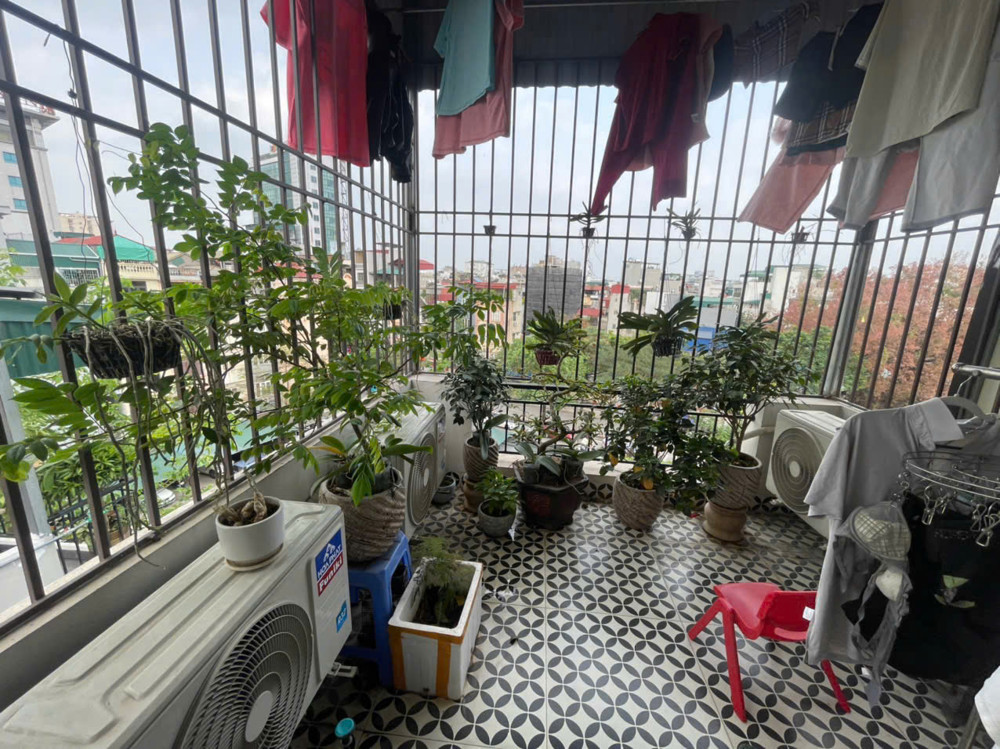 Nhà Mới, 6 Tầng Thang Máy, Thiết Kế Hiện Đại - View Phố, Chợ Bưởi Cực Đẹp - Lạc Long Quân, Cầu Giấy